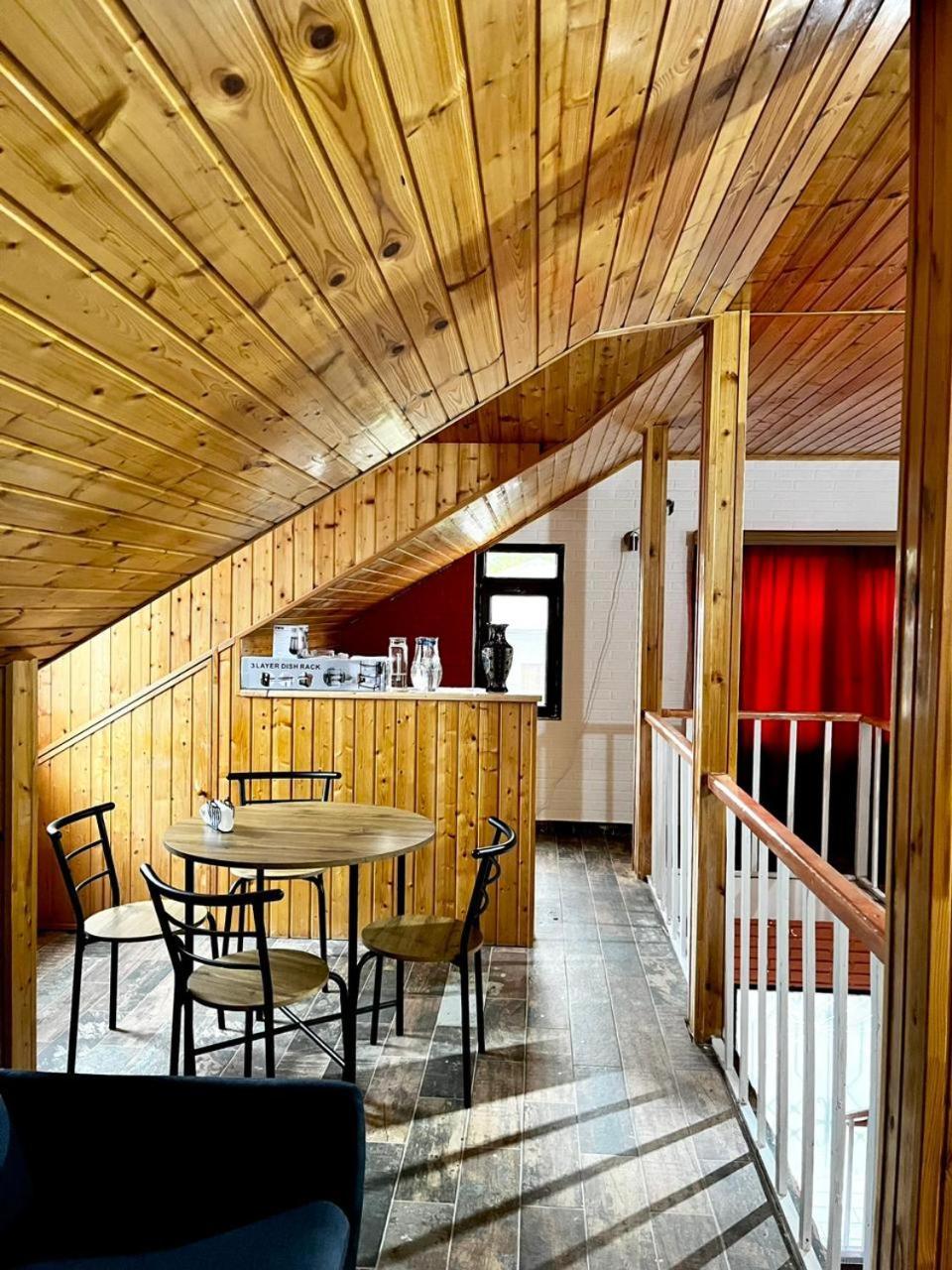 Nino & Irodi'S Guest House Кутаїсі Екстер'єр фото