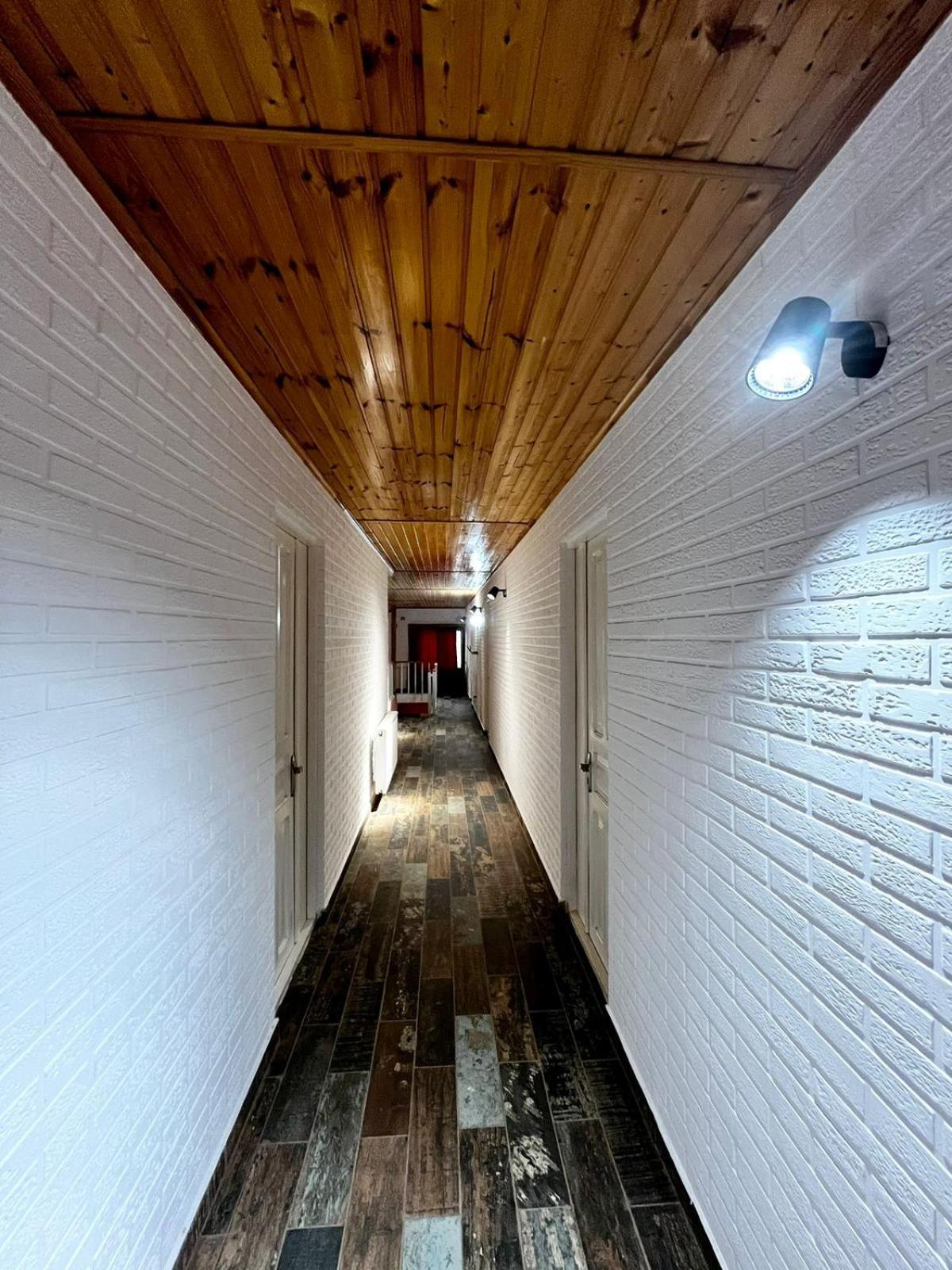 Nino & Irodi'S Guest House Кутаїсі Екстер'єр фото