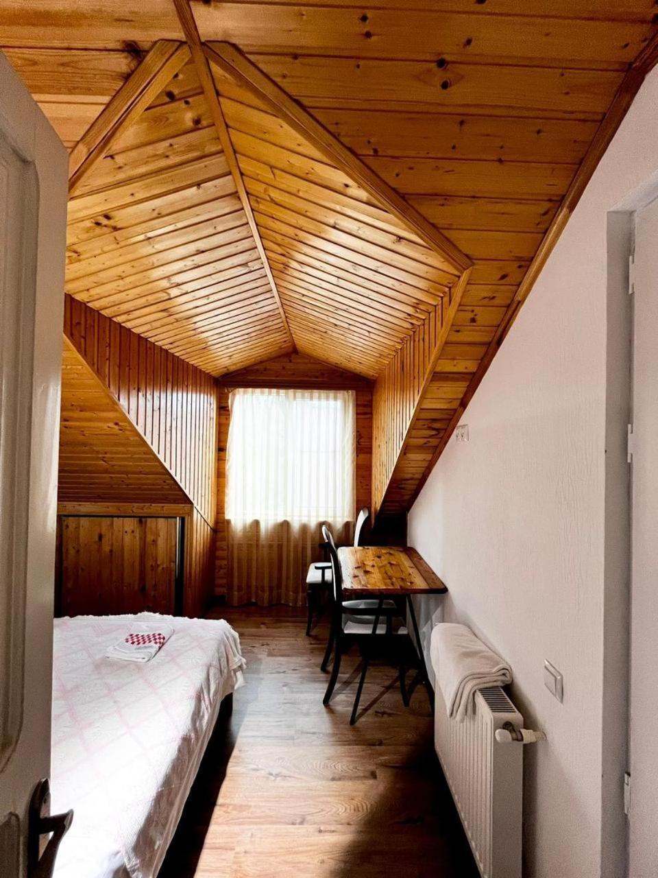 Nino & Irodi'S Guest House Кутаїсі Екстер'єр фото
