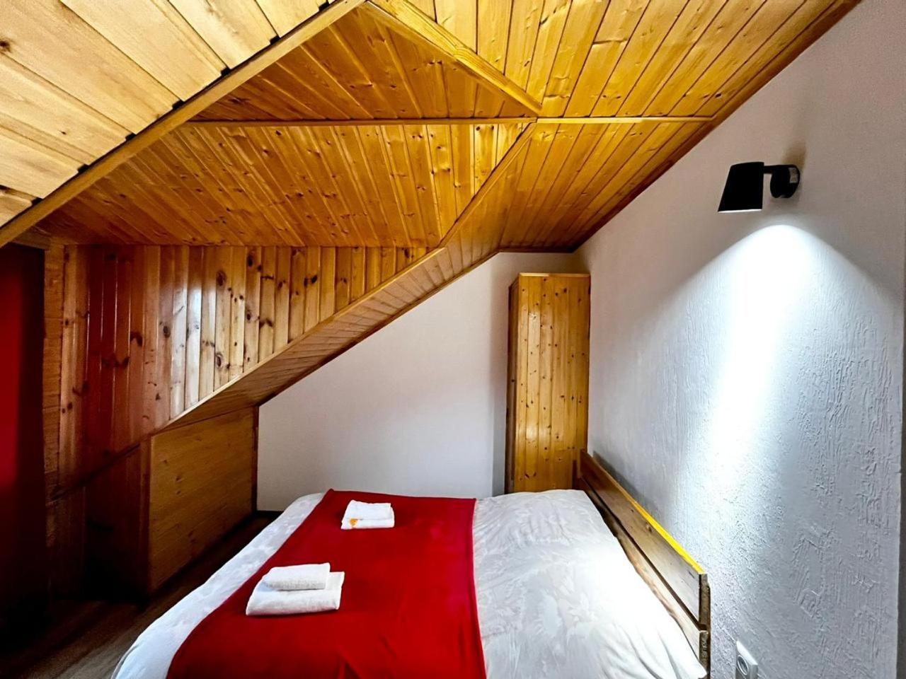 Nino & Irodi'S Guest House Кутаїсі Екстер'єр фото